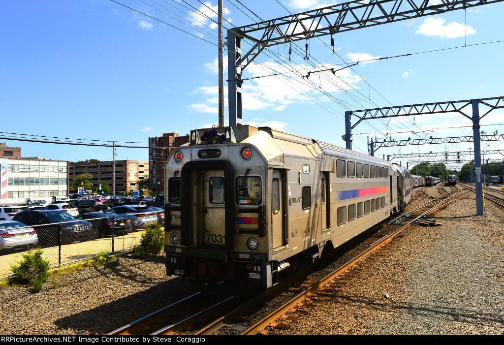 NJT 7031 Brings up the Tail End
